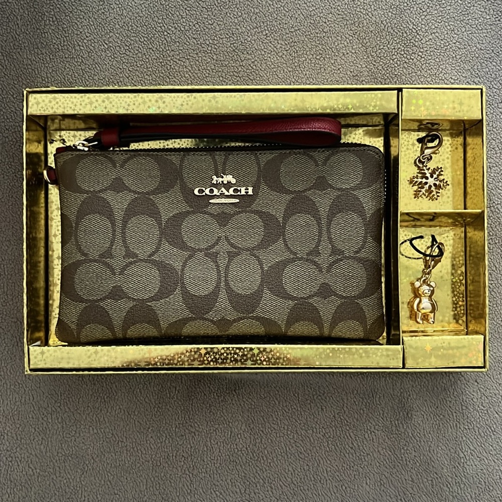Coach wristlet - Picture 2 of 5